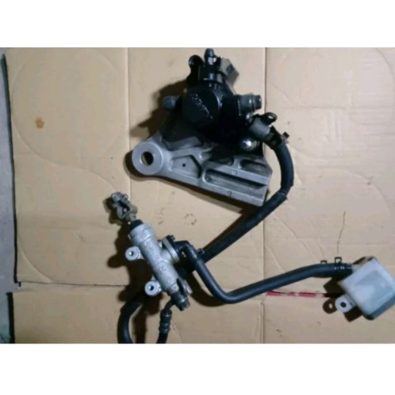 master kaliper  rem cakram belakang Honda cb150r cbr facelint cb old