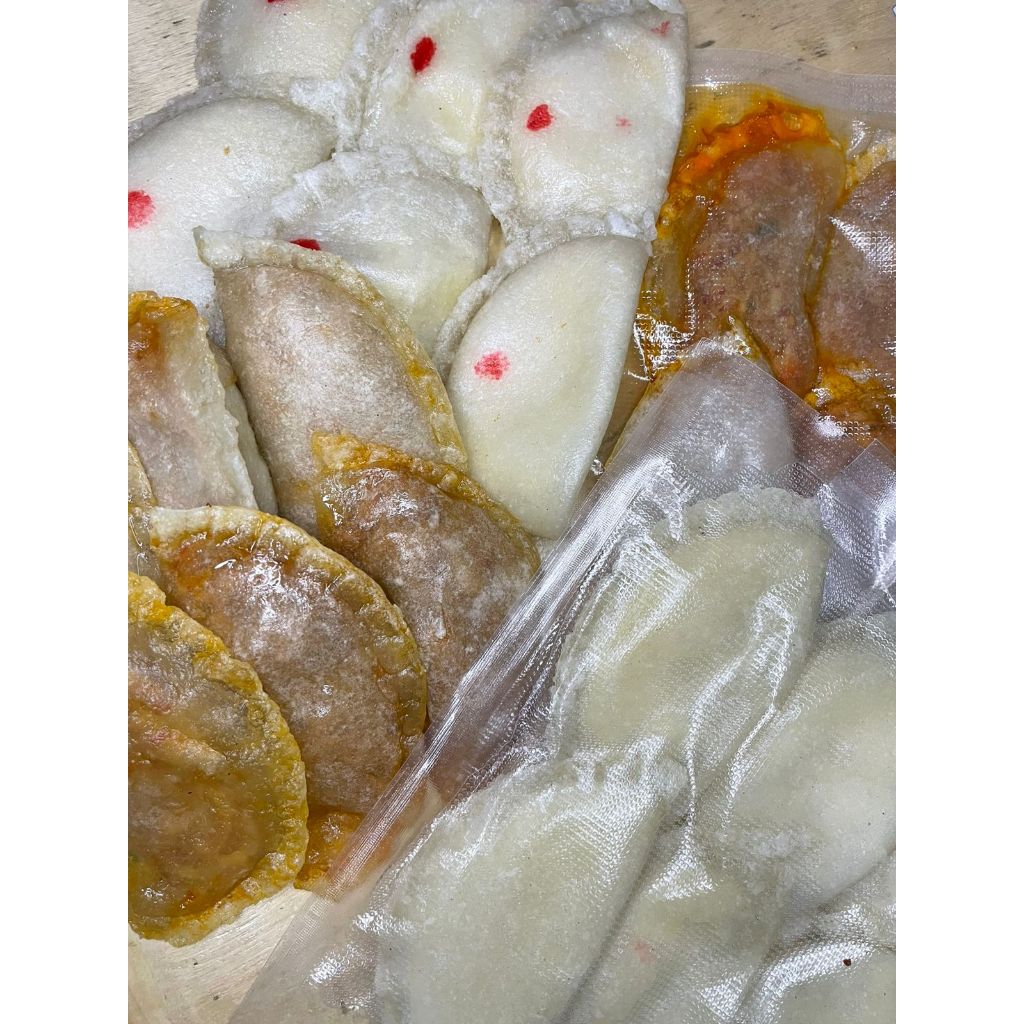 

cireng isi ayam suwir/keju/bakso/ati+ampela+usus 6pcs