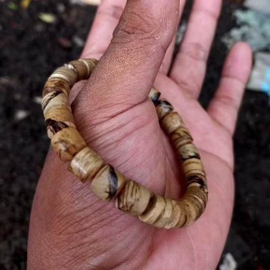 gelang kayu galih kaboa sancang garut model tabung