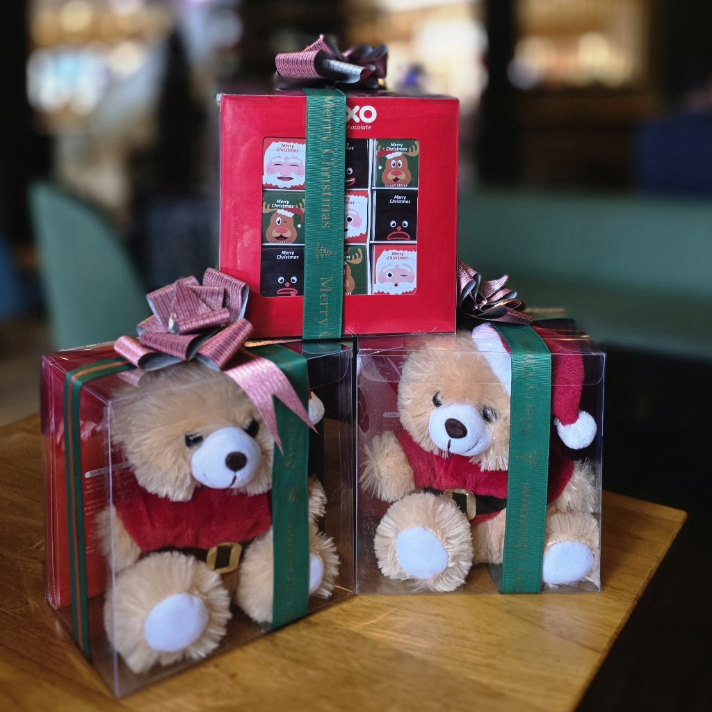 

XOXO Chocolate | Special Christmas Edition | Choco BOX with Bear