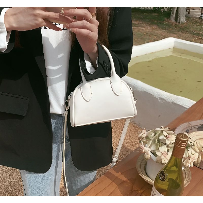 Kasa Tas Selempang Wanita - Simpel dan Fungsional