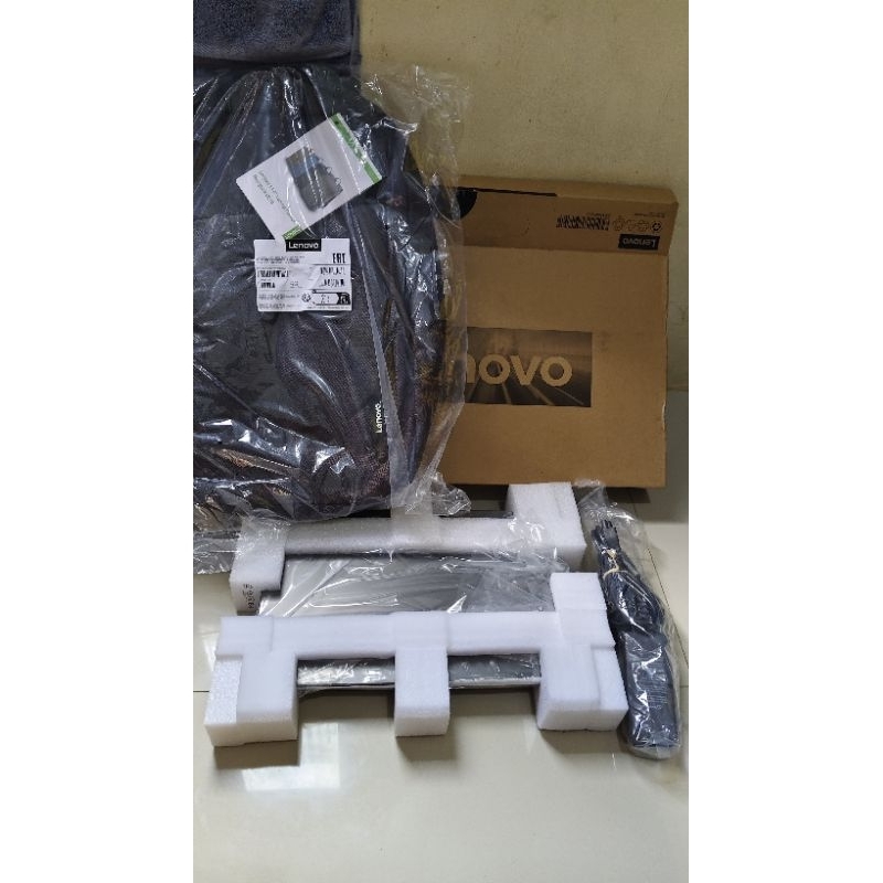 Lenovo V14 G3 Core i3 1215u Ram 8GB SSD 256GB Win 11 Like New Garansi Super panjang sampai 2026