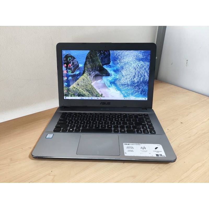 Laptop Asus X441UA Intel core i3-6006U RAM 4GB SSD 256GB