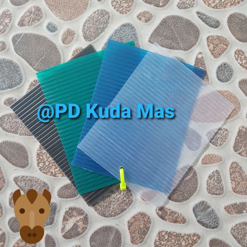 Plastik / Fiber Pagar 0,8 mm Lebar 1 meter Motif Garis (1 meter)