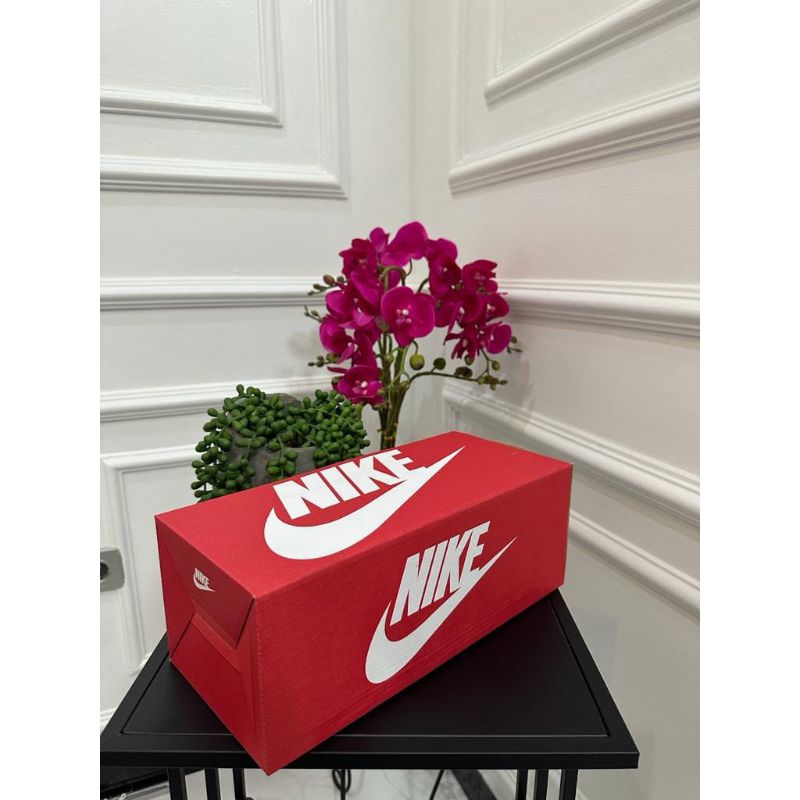 Dus Box Sandal Nike Adidas NB