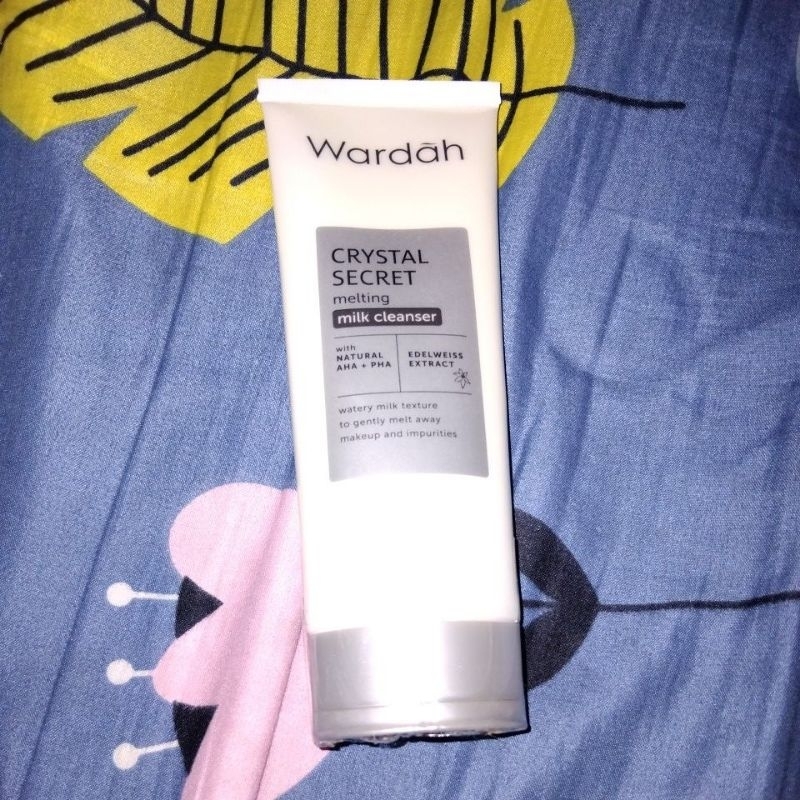 SETTING SPRAY FACE MIST LOOKE COSMETICS & SABUN  WARDAH CRYSTAL SECRET MELTING MILK CLEANSER