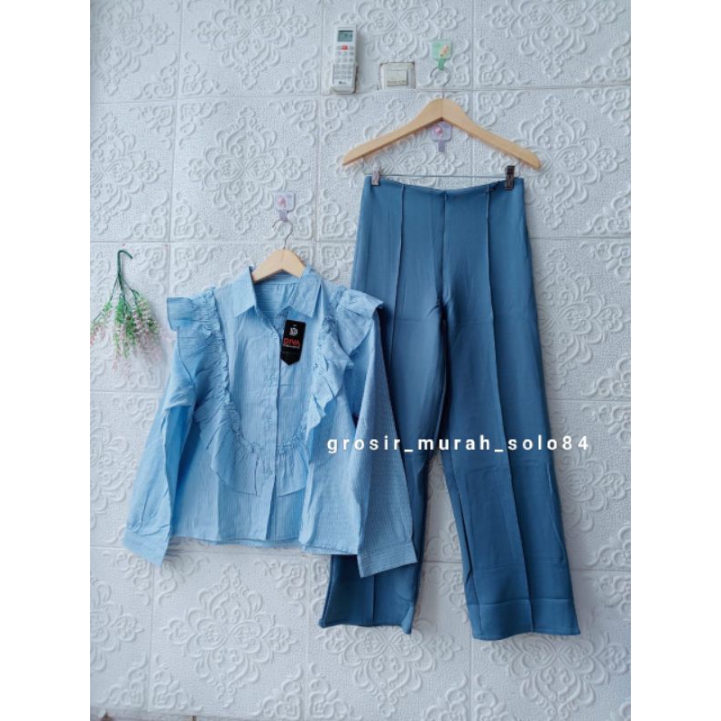 Grosir Murah Solo Blus Biru dan Celana Panjang