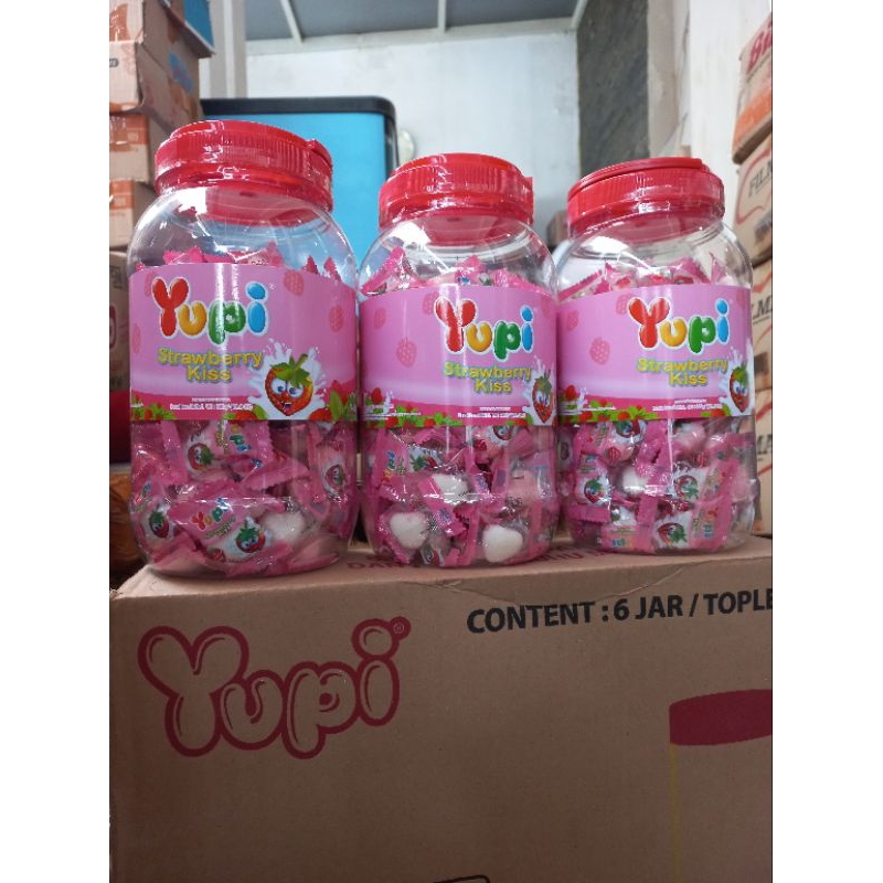 

PROMO Yupi strawberry toples