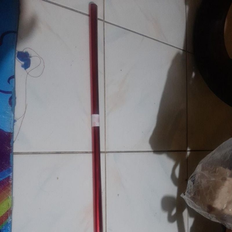 

kertaskadomengkilap(warnarandom)merahnbiru