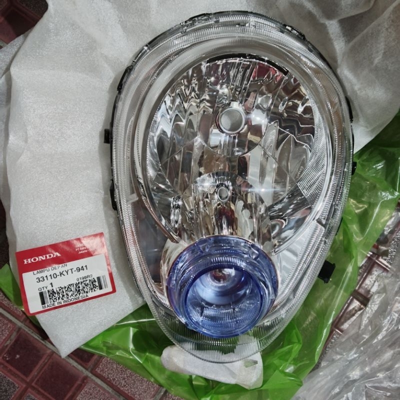 lampu depan sccopy karbu headlamp reflektor depan scoopy karbu KYT original ahm