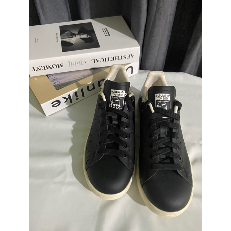 Adidas Sepatu Kemeja Hitam Stan Smith