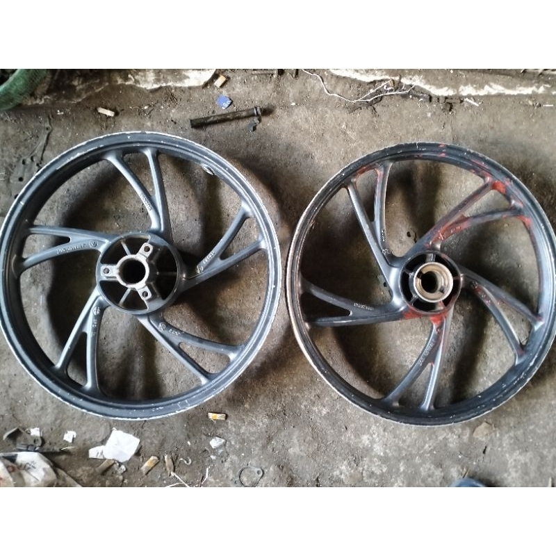 VELG SET KANAN KIRI SUZUKI TITAN ORIGINAL PNP ALL SUZUKI MOTOR BEBEK SECOND