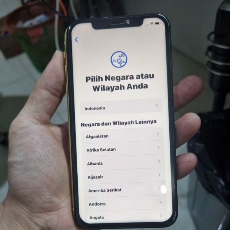 MESIN Iphone 11 64GB Inter Lock Icloud