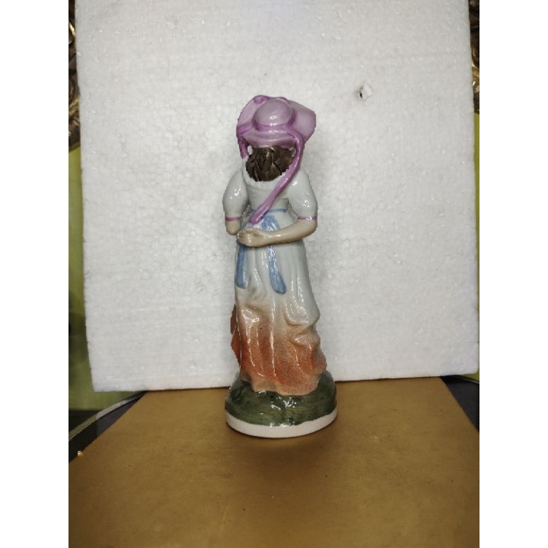 patung keramik eropa