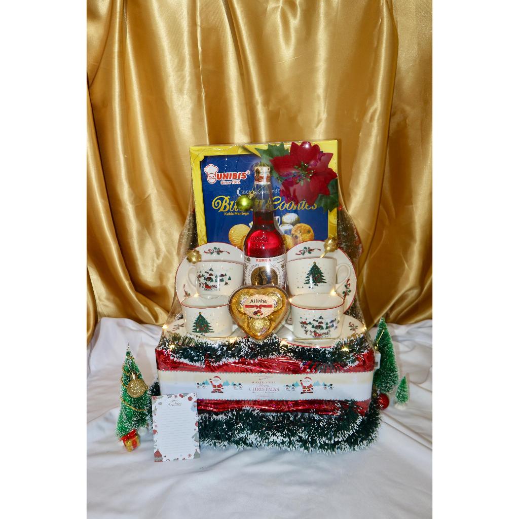 

ISAAC SET | HAMPERS NATAL