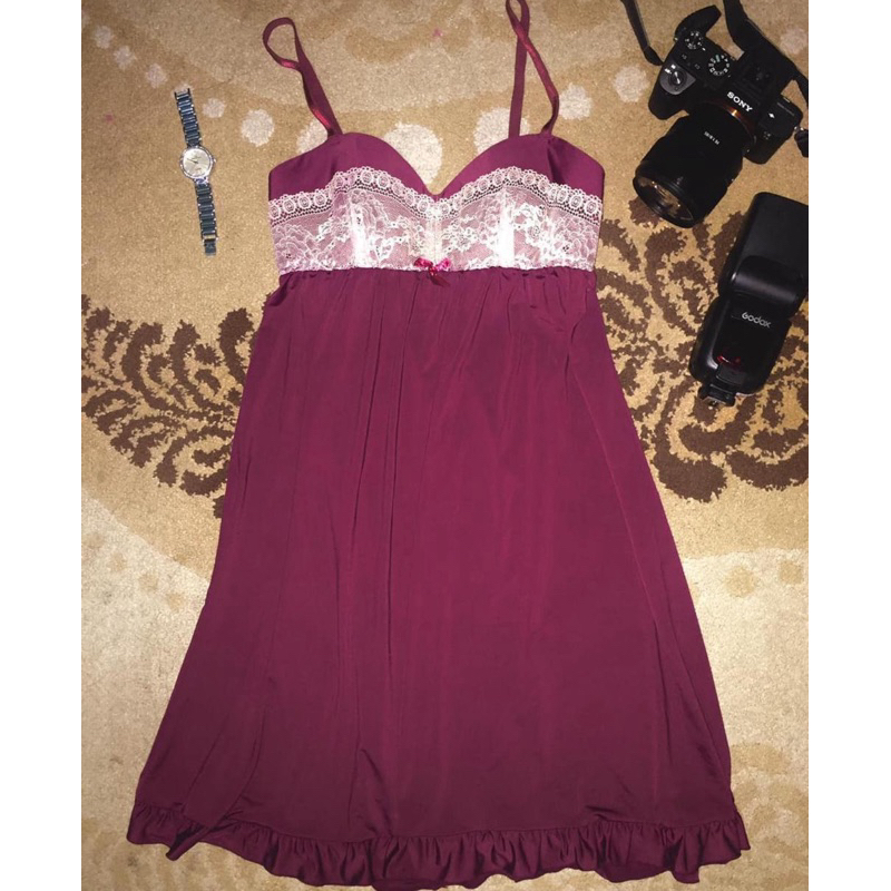 lingerie merah maroon