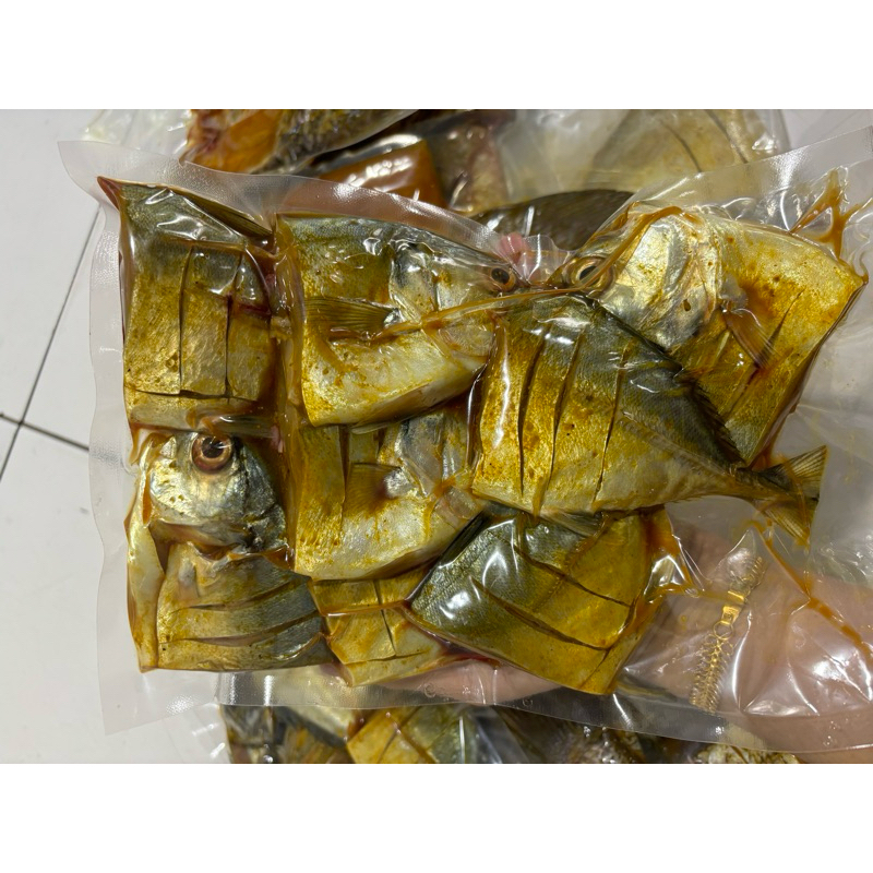 

IKAN KUWE MARINASI BERAT 700gram