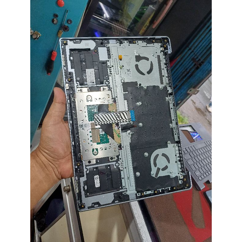 Keyboard Frame Lenovo Yoga Slim 6 6i 14IRH8 83EO 83E0 Palmrest Evo i7 gen13 13700h Mulus Garansi bac
