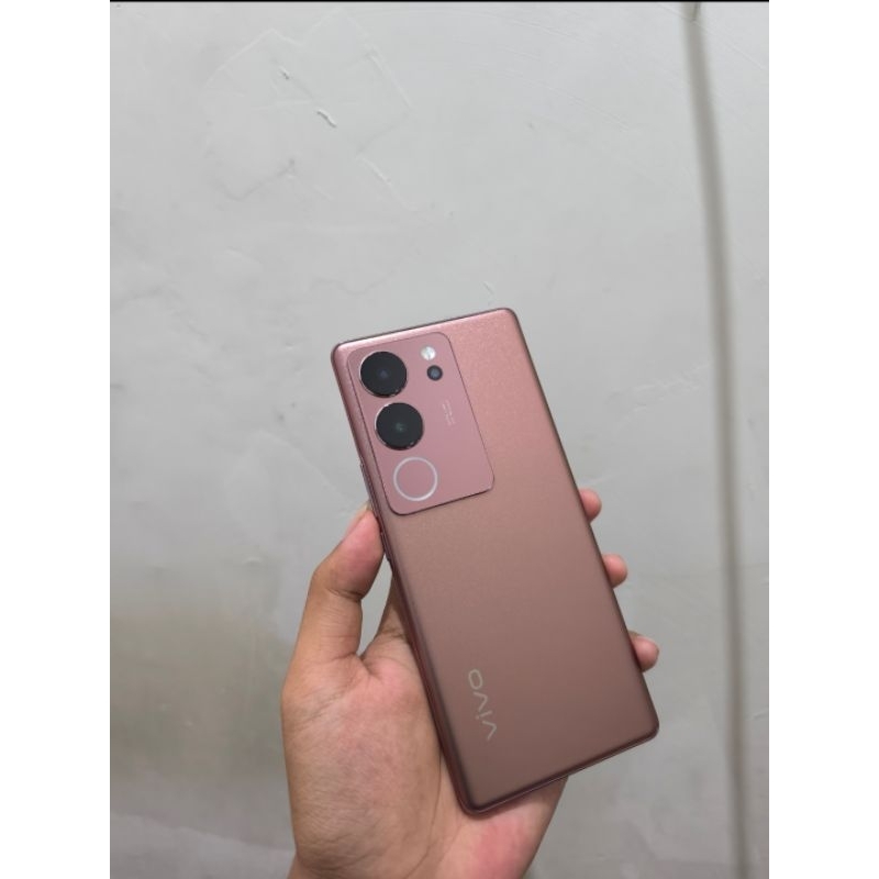 Vivo v29 5g 12/512 bekas