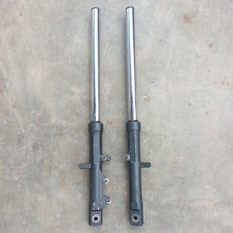 as bottom shockbreaker sokbeker shok sok depan set kanan/kiri YAMAHA VIXION NEW original 1PA