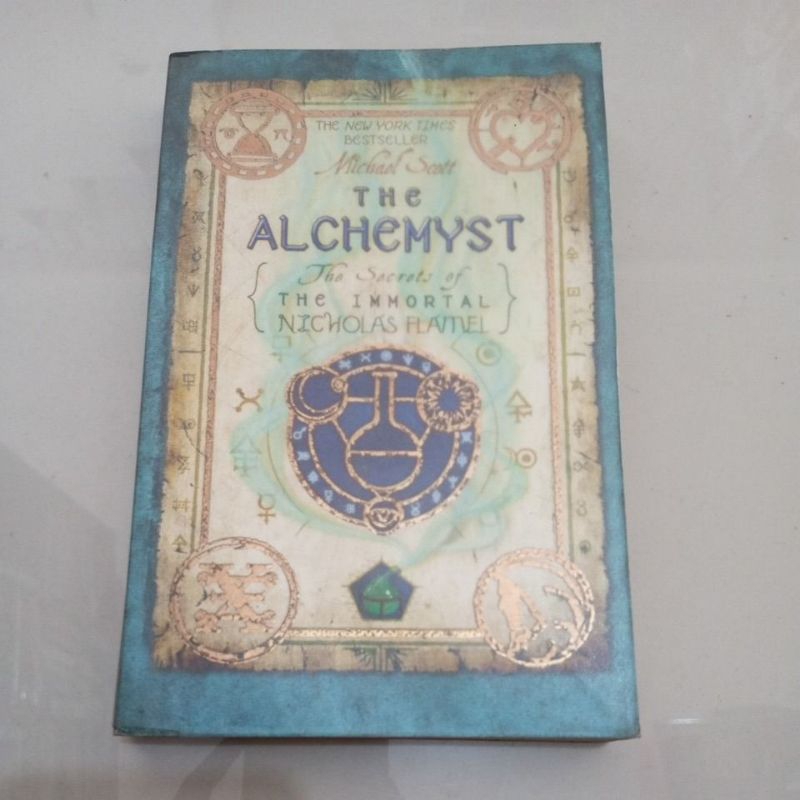 NOVEL MICHAEL SCOTT THE ALCHEMYST THE SECRET OF THE IMMORTAL NICHOLAS FLAMEL