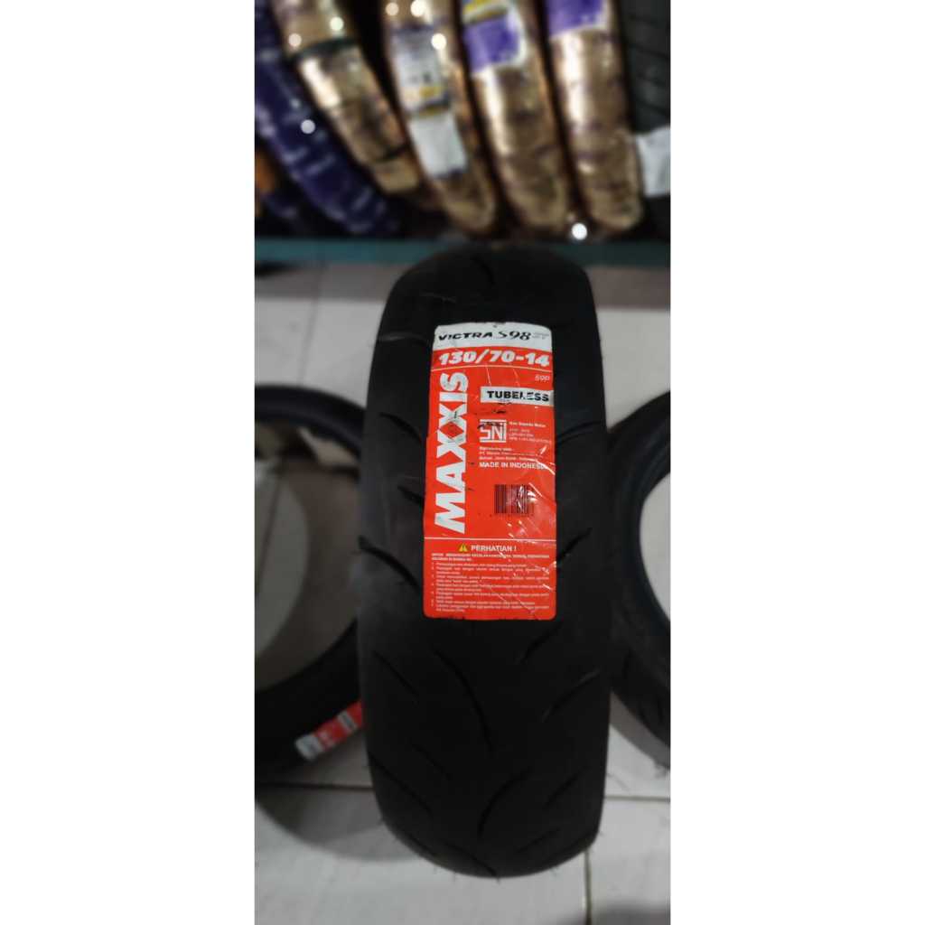 Ban Tubeless MAXXIS VICTRA 130/70-14