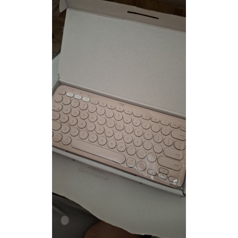 Preloved Keyboard Logitech K380