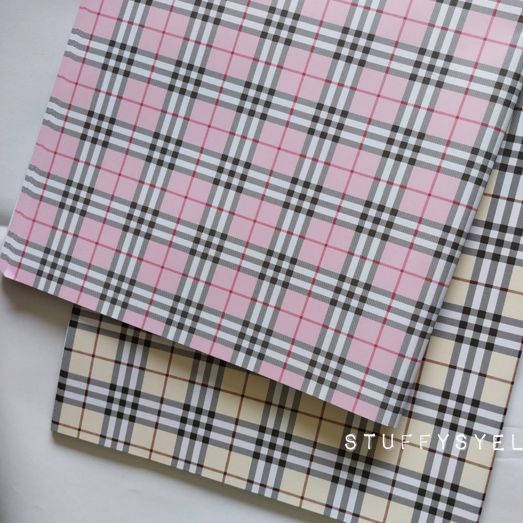 

Kertas Kado Sansan Wawa KOTAK BURBERI Kertas Kemasan Kado