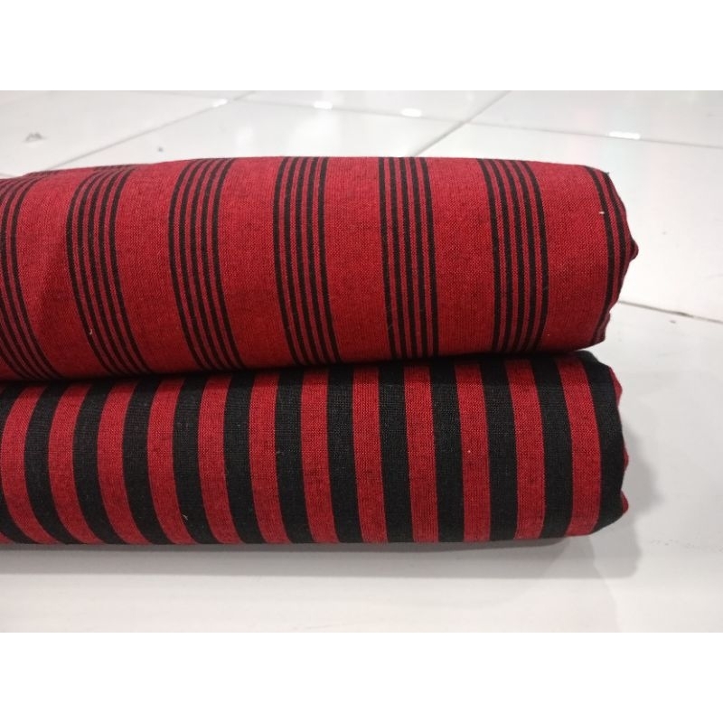 Kain Tenun Lurik Natal Nuansa Merah