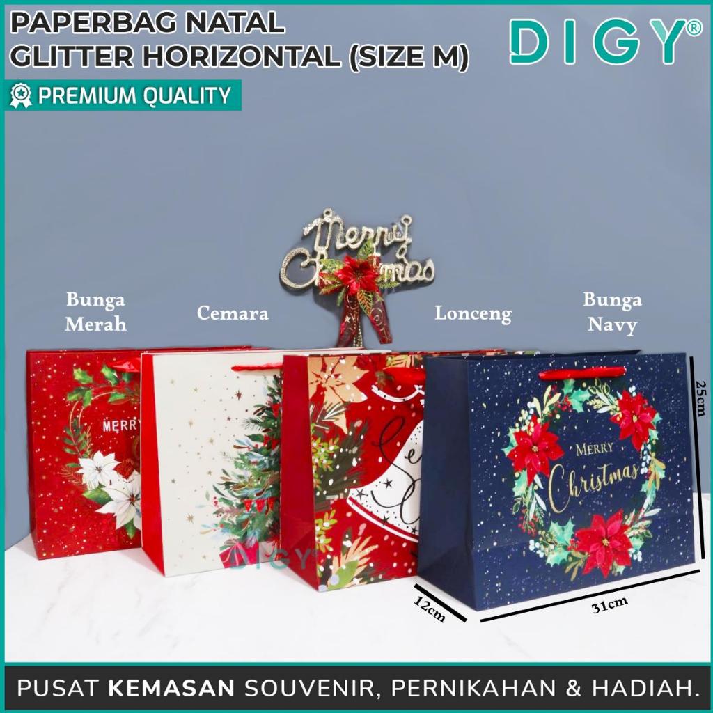 

Paper Bag Natal Glitter Horizontal / Paper Bag Bingkisan Christmas / Tas Kado / Paper Bag Natal / Tas Souvenir Hampers / Tas Hadiah / Tas Hampers Hadiah Natal