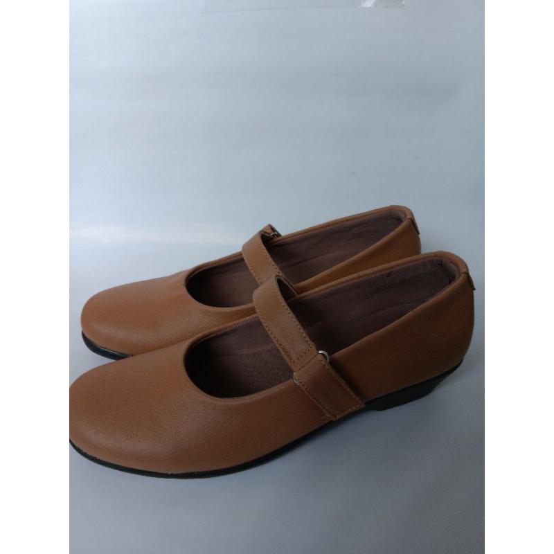 Dr. Kevin sepatu baru casual flat shoes kantor wanita warna mocha ukuran 39