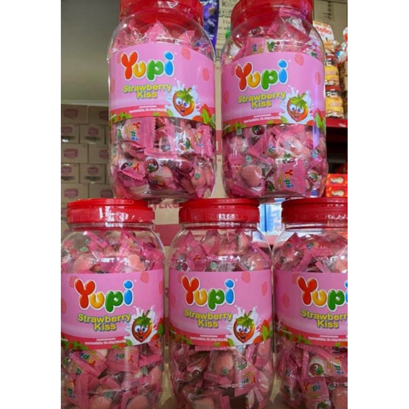 

YUPI STRAWBERRY KISS TOPLES 300 GRAM CANDY JELLY MURAH