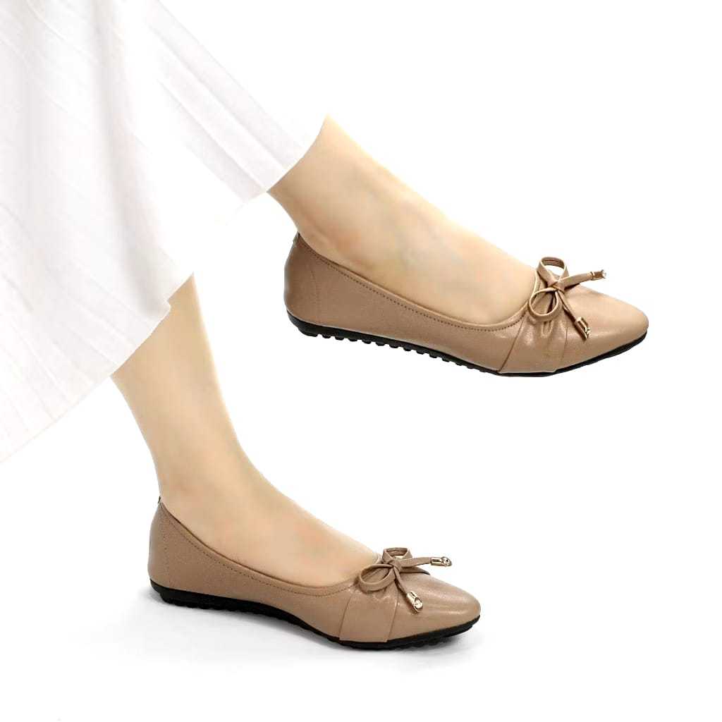 RECOMMENDED Sepatu Flat Shoes Wanita Simpel Gaya Korea Flat Shoes Wanita Kekinian Korean Style