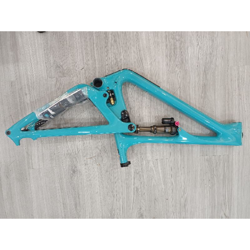 Frame Yeti SB140 Size M Carbon 27.5 TA12X148 Warna Turquoise Garansi Life Time