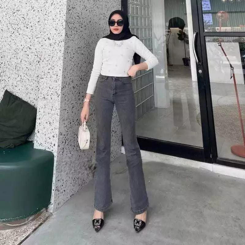 Celana Jeans Wanita Cutbray Abu-abu Hitam