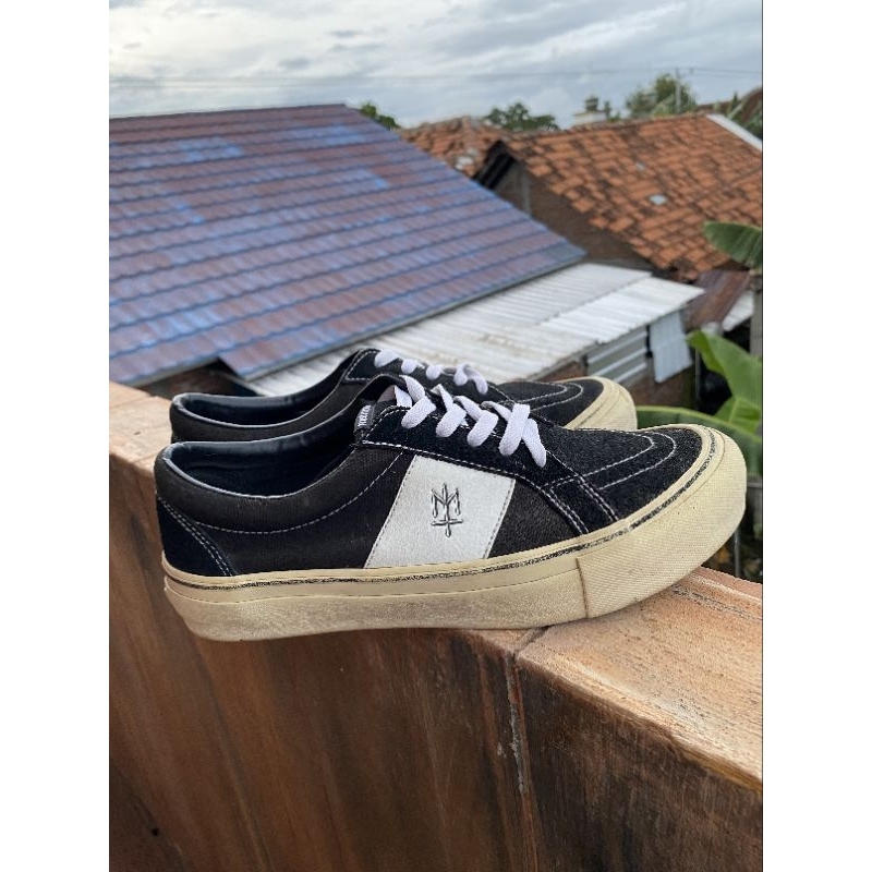 sepatu inverni bw size 43