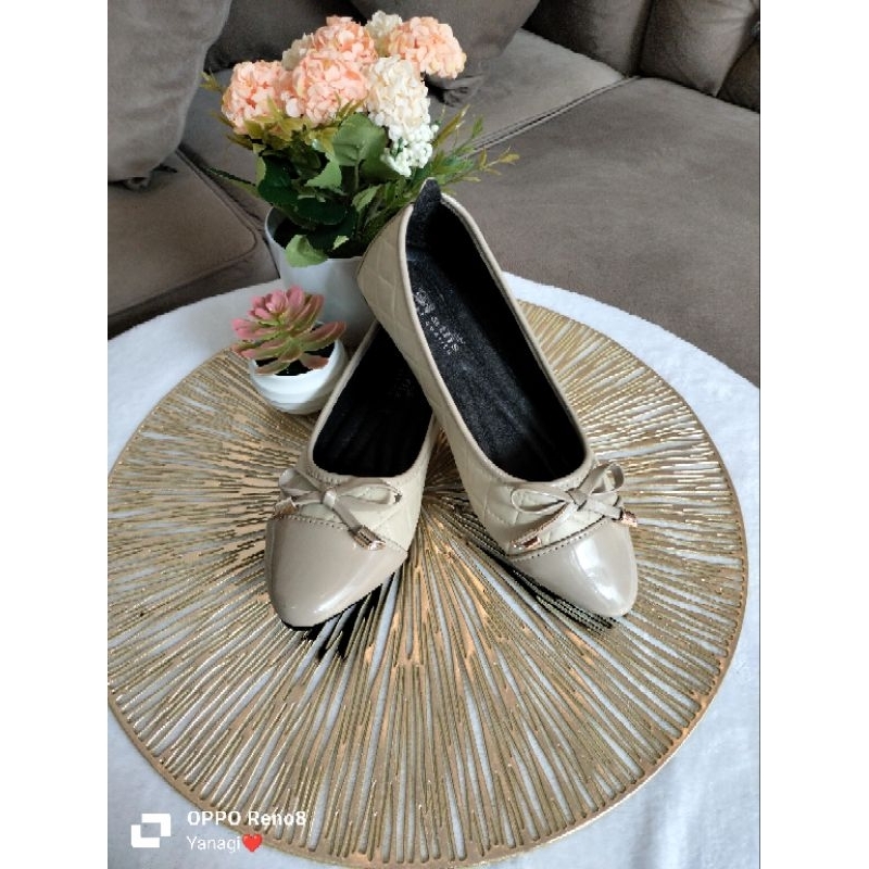 Sepatu flat shoes wanita terbaru 10 / sepatu flat shoes wanita elegan / Sepatu flat shoes wanita kek