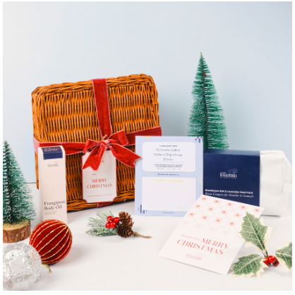 

Fountain's EOY Hamper #A : Treatment GiftCard +Himalayan Salt & Lavender Heat Pack + Body Oil + Hand-Woven Rattan Box