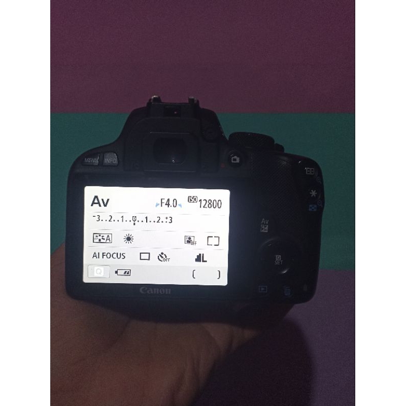 Kamera Second Canon Kiss X7/100D+Lensa Kit 18-55 STM
