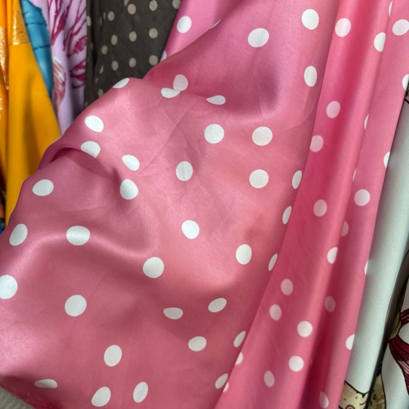 Kain - Kain satin silk motif polkadot motif premium - kain silk motif polkadot - kain motif polkadot