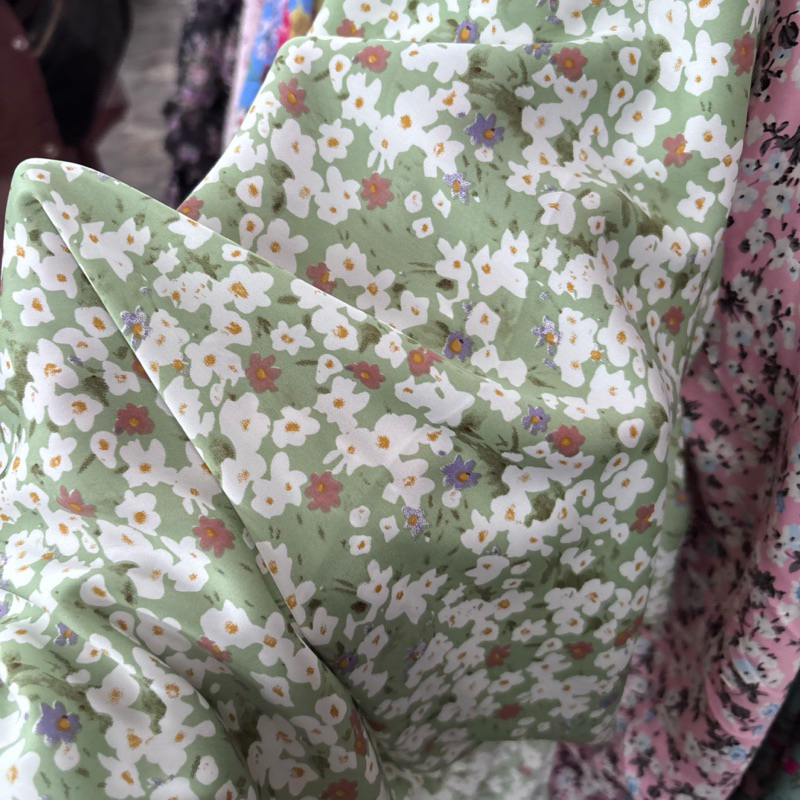 kain zara silk motif premium - kain zara silk motif bunga - kain silk motif Korea - kain bahan motif