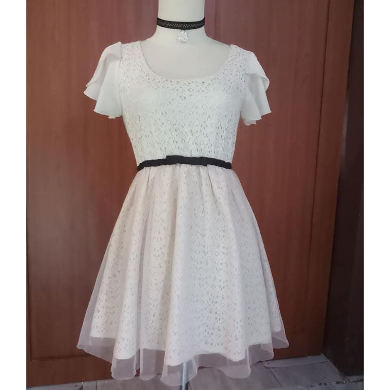 Dress Krem Brukat Combi Tille Chiffon List Pita Hitam