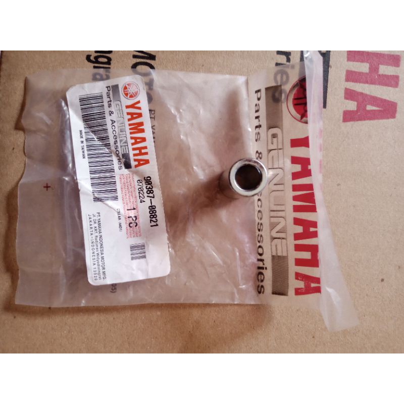 Bosh Bush  karet Mounting Engine Mounting Original genuine Yamaha Mio j mio gt Soul Gt Xeon / 90387-