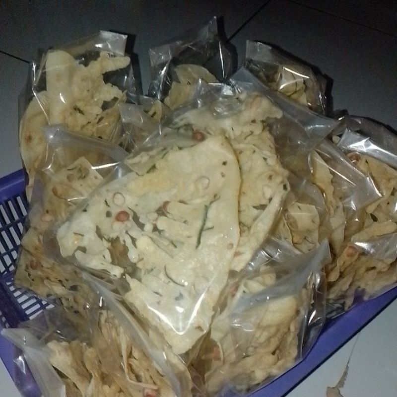 

Peyek kacang daun jeruk renyah gurih 250 gr