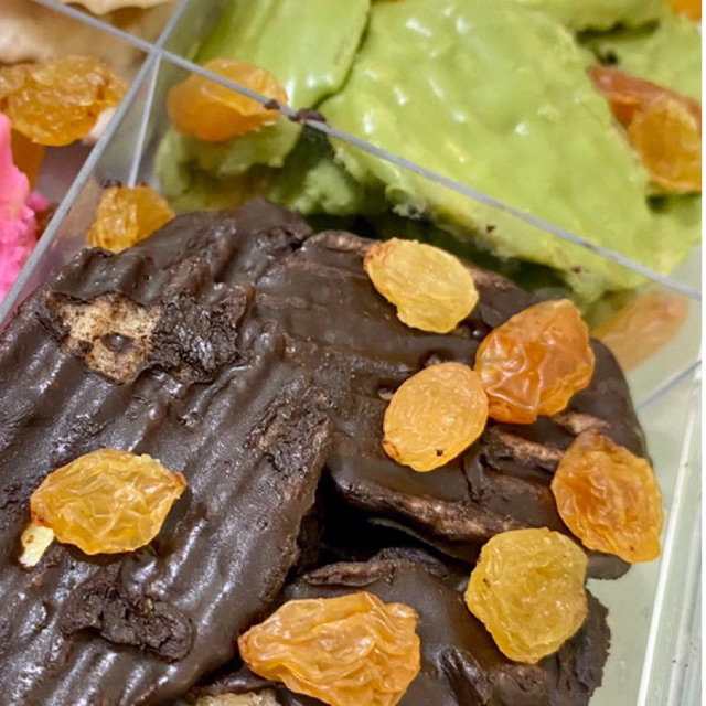 

PAKET EXSLUSIVE BANANA CRACKERS MELTED