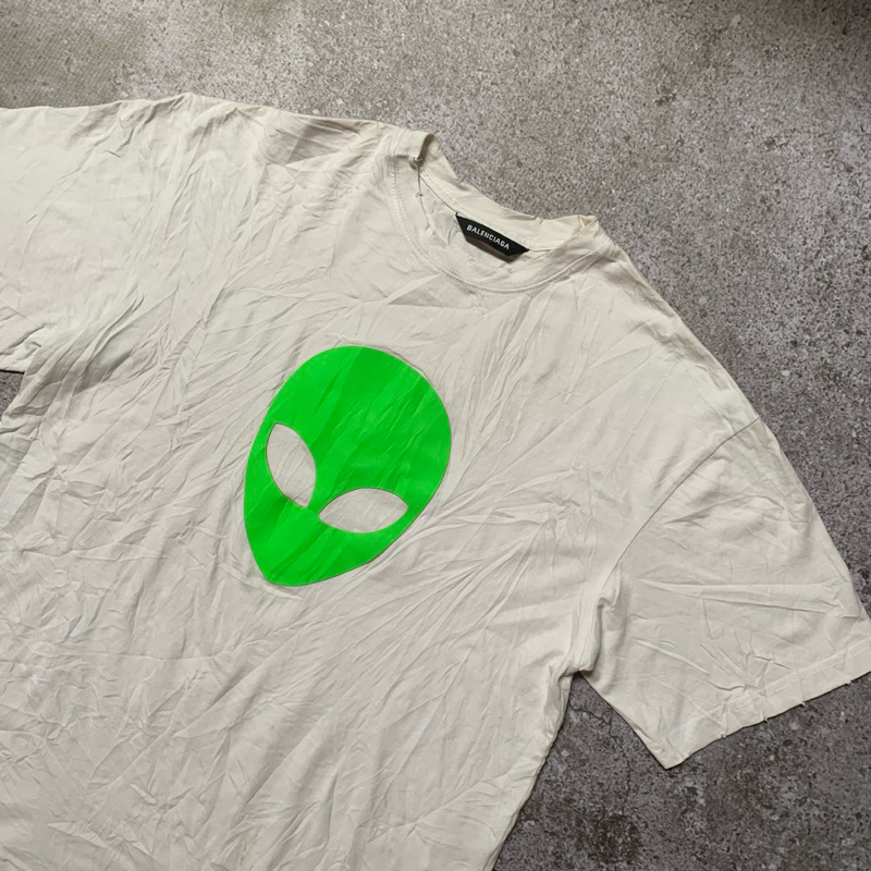 Kaos Balenciaga Second Preloved