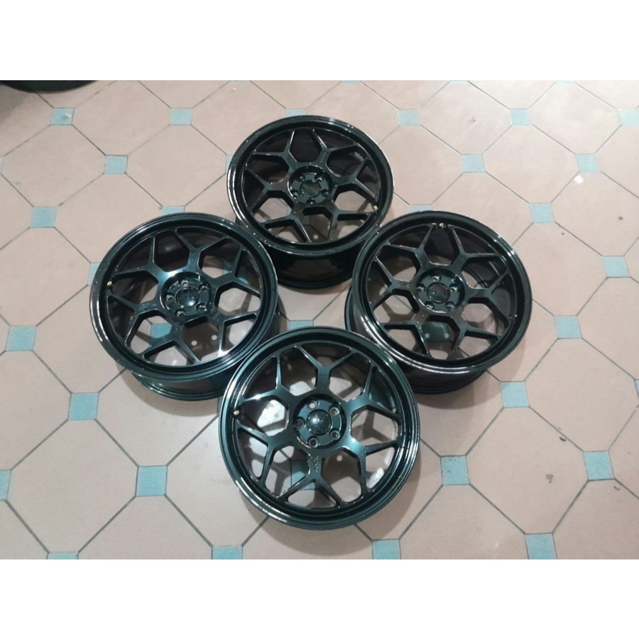 Velg Mobil Bekas Ring 18 Lubang Baut 5 Pelek Racing GRY HSR R18X8 5X100 ET45