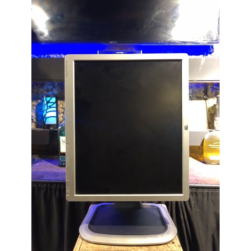 Monitor hp 19 inci kotak normal mulus