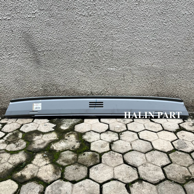 PANEL PILAR BELAKANG ATAS DALAM (ATASNYA KACA BELAKANG) L300 ORIGINAL KTB