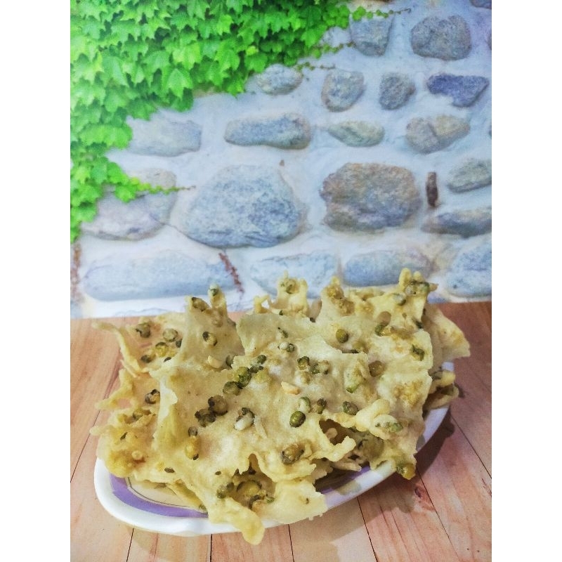 

rempeyek.ema varian kacang hijau